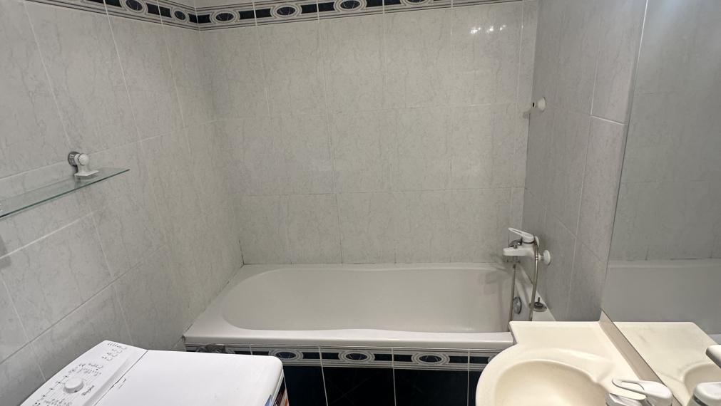 PREDAJ: 3 izbový byt, 64 m2, Bratislava - Karlova Ves