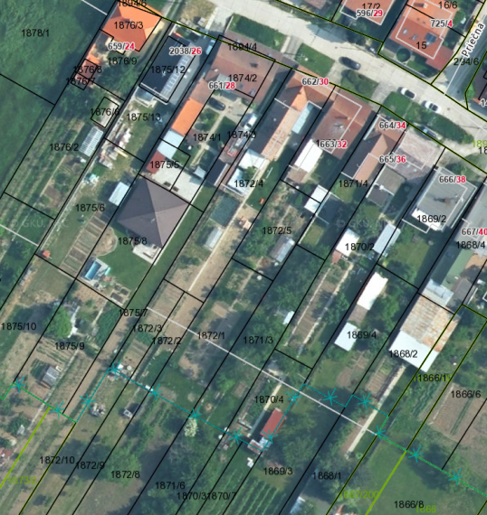 ZNÍŽENÁ CENA !!! Predaj rodinného domu v Šenkviciach s veľkým pozemkom