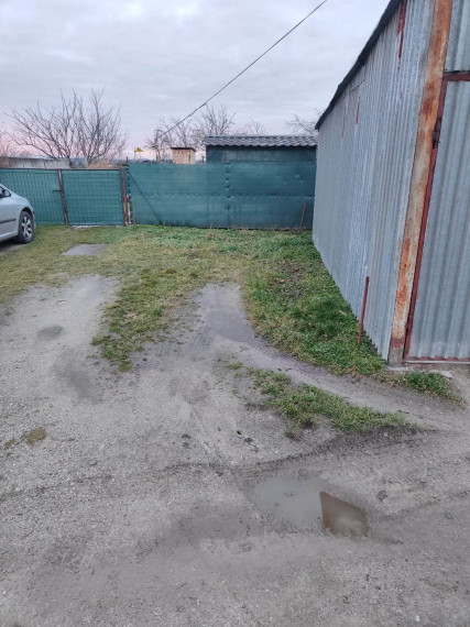 Predané - 2 izbový byt v Prievaloch s dvomi pivnicami, parkovacím miestom a vlastnou záhradou na predaj