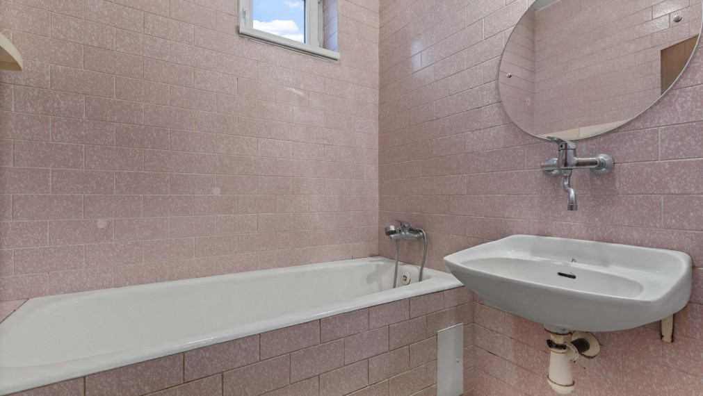 Predané-rodinný dom na predaj vo Svätom Jure, minútu od námestia, 340 000€