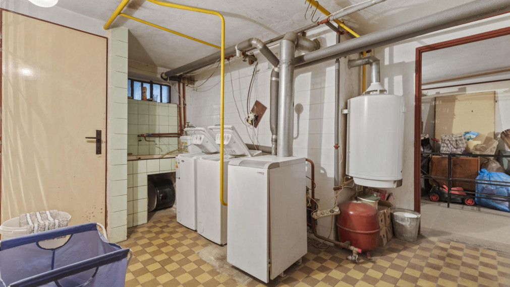 Predané-rodinný dom na predaj vo Svätom Jure, minútu od námestia, 340 000€