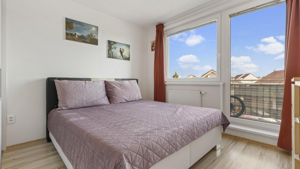 Predané - NOVOSTAVBA - Trojizbový byt s balkónom na Rulandskej ulici vo Svätom Jure