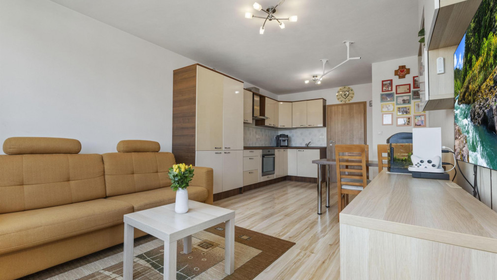 Predané - NOVOSTAVBA - Trojizbový byt s balkónom na Rulandskej ulici vo Svätom Jure