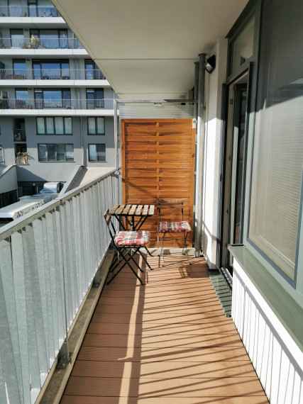 PRENAJATÉ - PRENÁJOM: 1- izbový byt 45 m2 + loggia 6 m2 s podzemným parkovacím státím, Nevädzová 6C (OC Retro), Bratislava- Ružinov