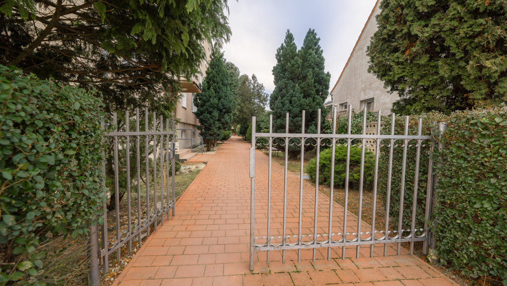 PREDANÉ - PREDAJ: 3 - izbový byt, 64 m2, Družstevná 7, Šenkvice