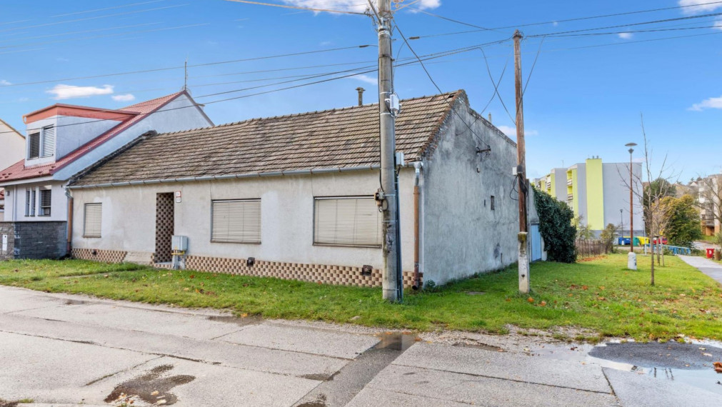 REZERVOVANÉ - Rodinný dom s pozemkom 770m² Šenkvice