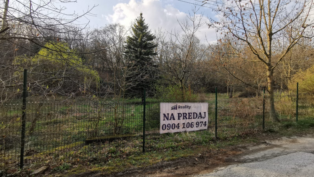 PREDAJ: Stavebný pozemok 1578 m2, v krásnom, tichom prostredí, Modra - Harmónia