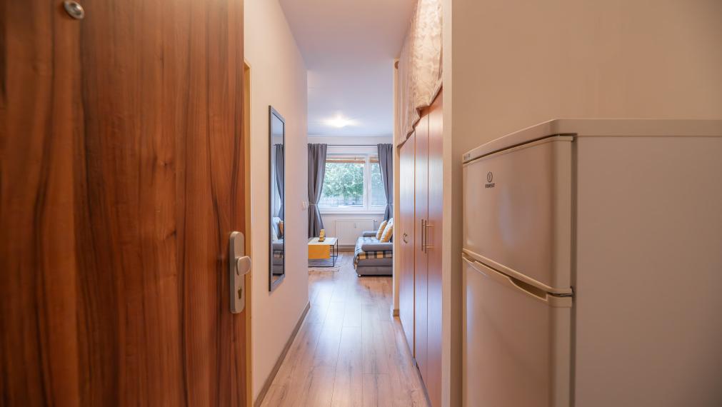 PREDANÉ PREDAJ: garsónka, 22,5 m2, parkovacie státie, Tehelná 5 Pezinok