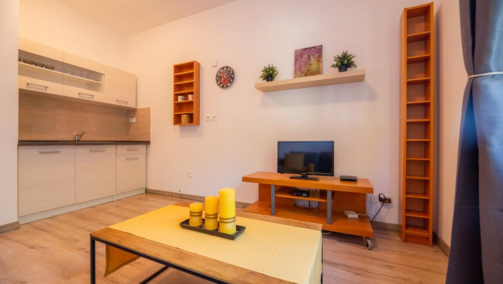 PREDANÉ PREDAJ: garsónka, 22,5 m2, parkovacie státie, Tehelná 5 Pezinok