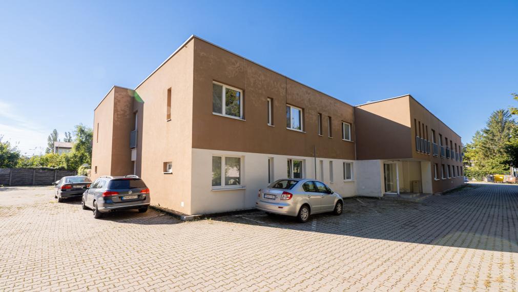 PREDANÉ PREDAJ: garsónka, 22,5 m2, parkovacie státie, Tehelná 5 Pezinok