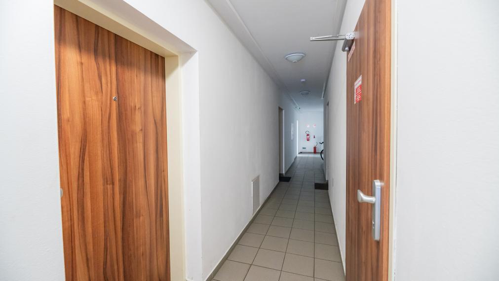 PREDANÉ PREDAJ: garsónka, 22,5 m2, parkovacie státie, Tehelná 5 Pezinok