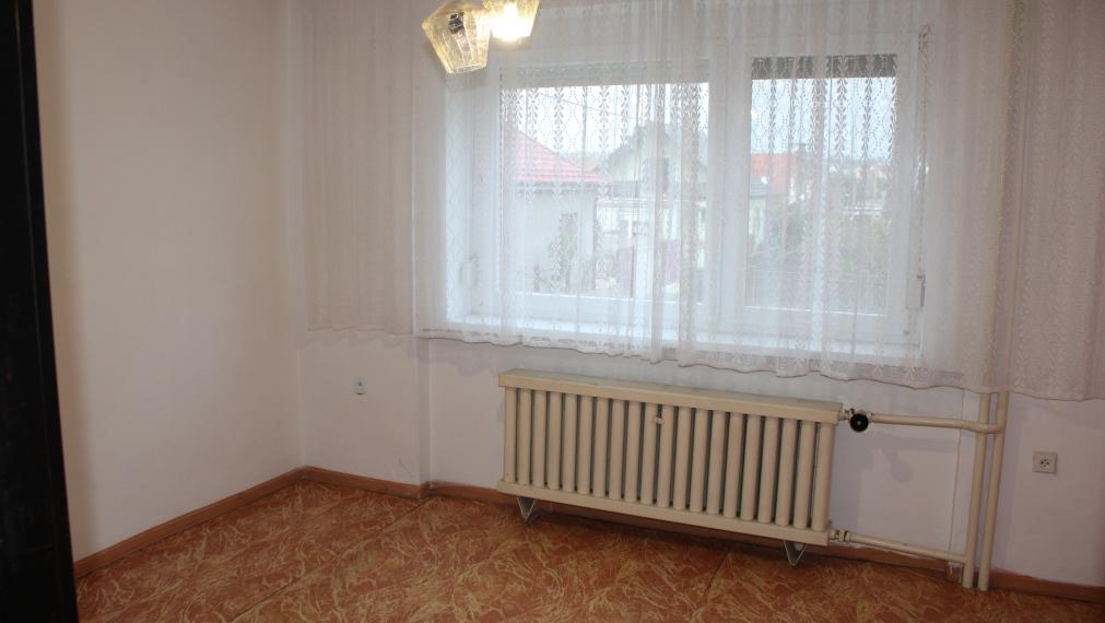 PREDANÝ - ZNÍŽENÁ CENA!!! PREDAJ: Priestranný dvojposchodový rodinný dom s veľkým pozemkom