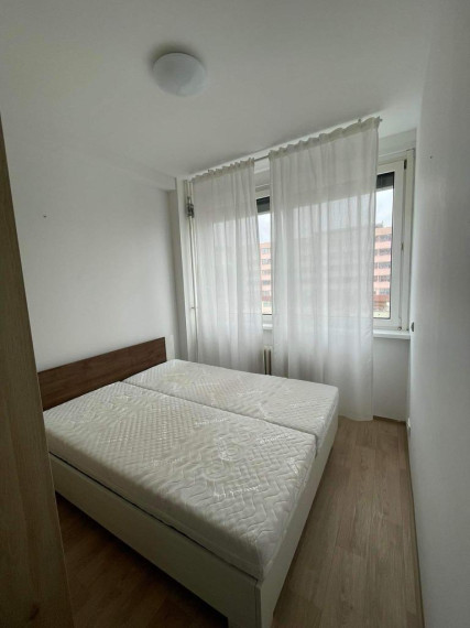 PREDANÉ-PREDAJ: 2 izbový byt, vrátane parkovacieho miesta, Stromová 9/A, Bratislava