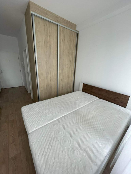 PREDANÉ-PREDAJ: 2 izbový byt, vrátane parkovacieho miesta, Stromová 9/A, Bratislava