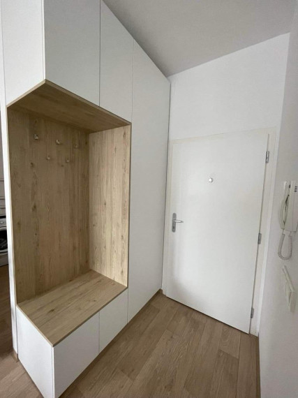 PREDANÉ-PREDAJ: 2 izbový byt, vrátane parkovacieho miesta, Stromová 9/A, Bratislava