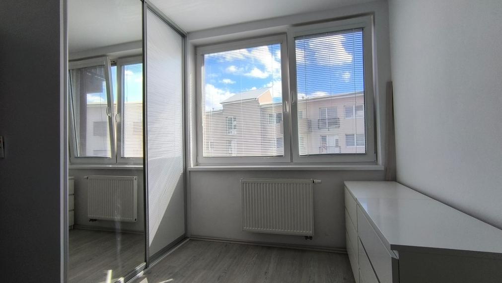 PRENÁJOM: 2- izbový byt, 55,2 m2 s garážovým parkovacím miestom, Slovenský Grob