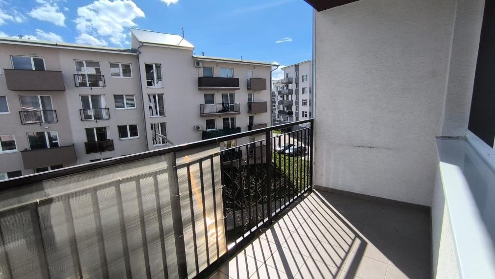 PRENÁJOM: 2- izbový byt, 55,2 m2 s garážovým parkovacím miestom, Slovenský Grob