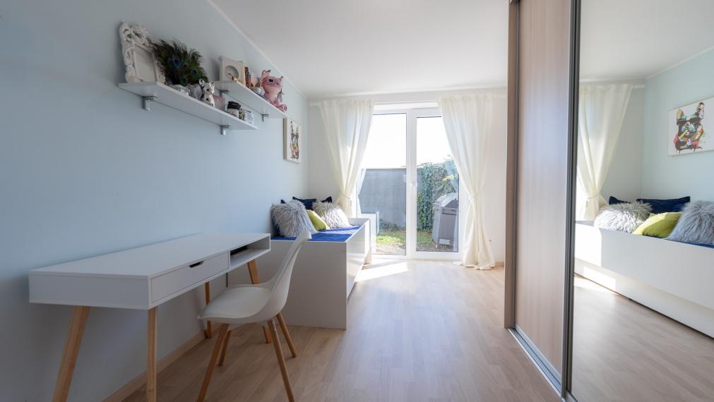 PREDANÉ-PREDAJ: 3 izbový byt, 68 m2, záhrada, parkovacie miesto, Rovinka