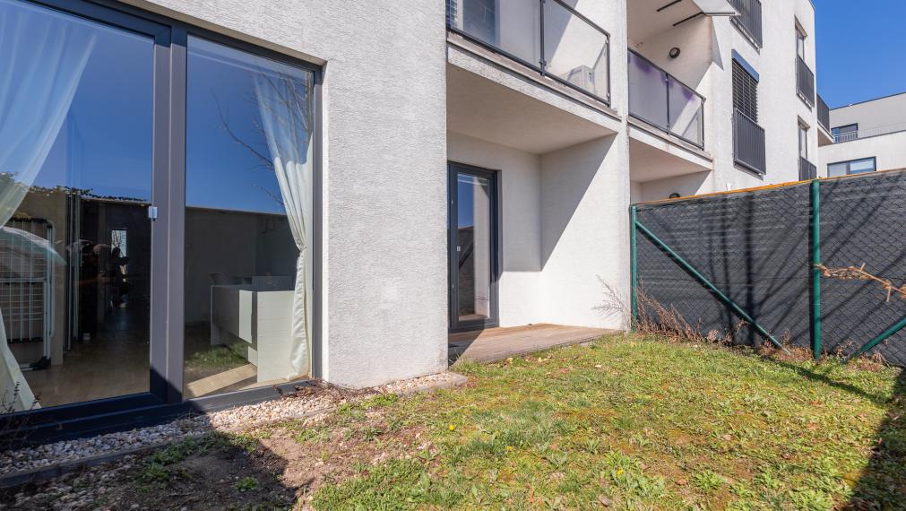 PREDANÉ-PREDAJ: 3 izbový byt, 68 m2, záhrada, parkovacie miesto, Rovinka