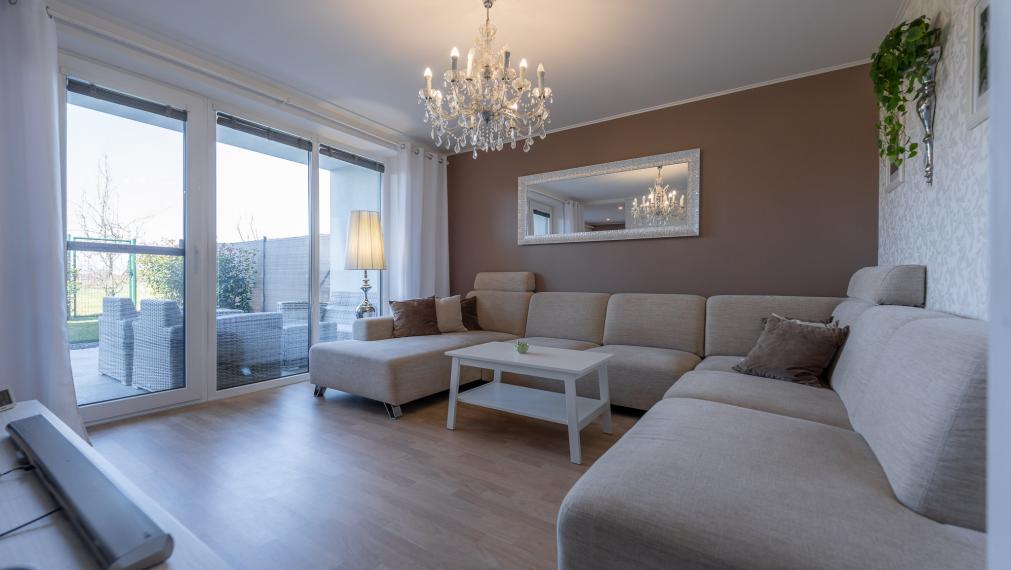 PREDANÉ-PREDAJ: 3 izbový byt, 68 m2, záhrada, parkovacie miesto, Rovinka