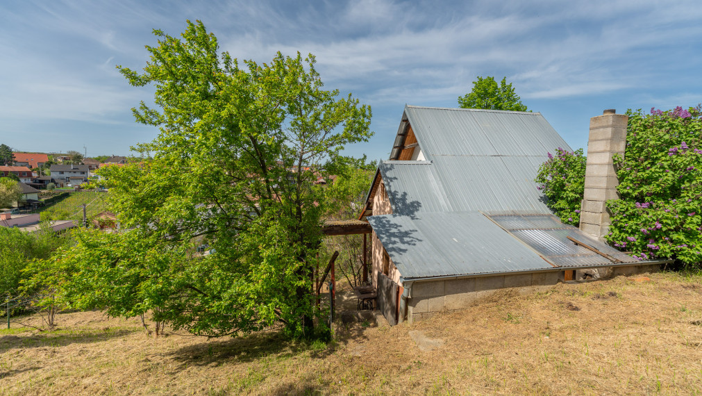 PREDAJ: stavebný pozemok, 1743 m2, Šenkvice
