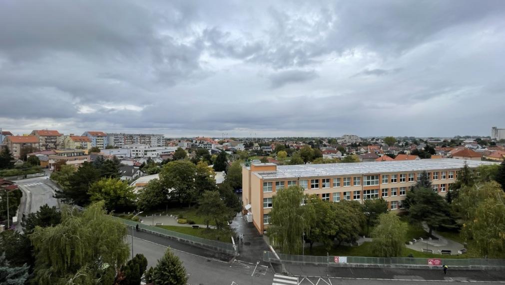 3 izbový byt 79m² pôvodný stav - centrum Senec