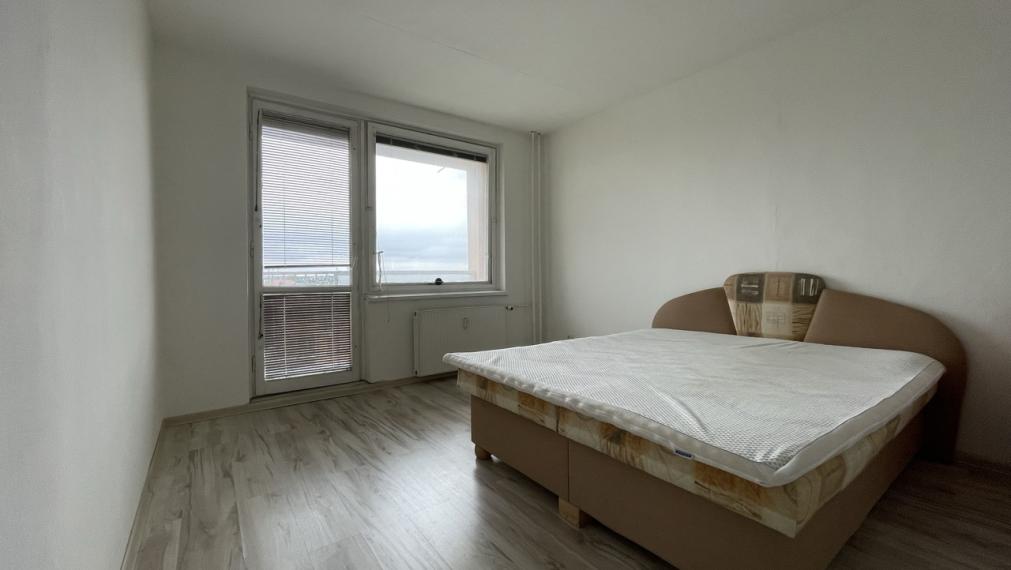 3 izbový byt 79m² pôvodný stav - centrum Senec