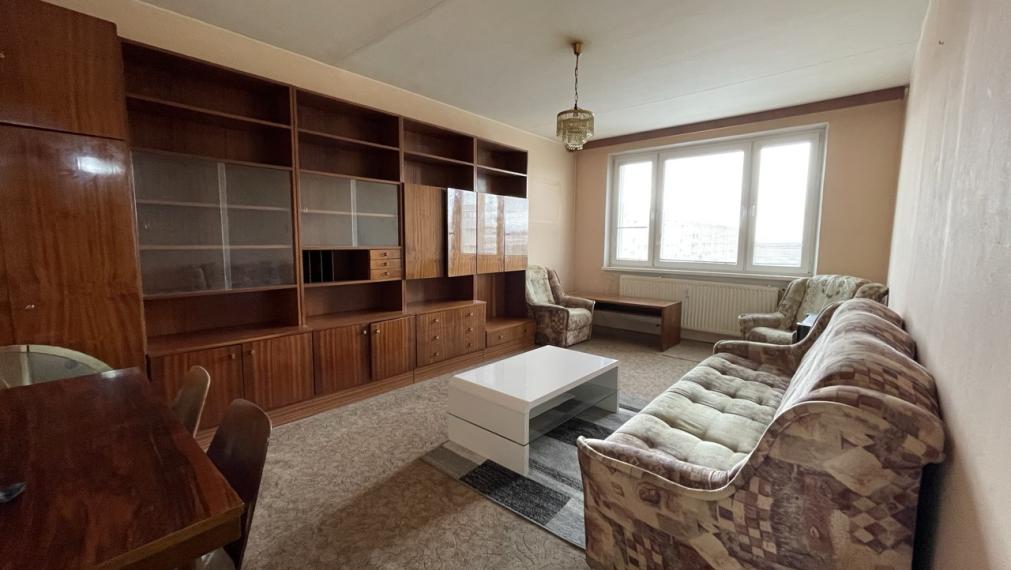 3 izbový byt 79m² pôvodný stav - centrum Senec