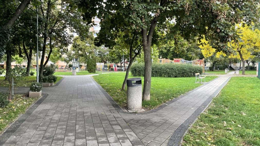 3 izbový byt 79m² pôvodný stav - centrum Senec