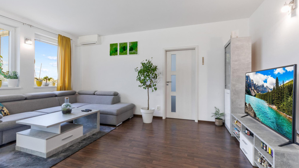 REZERVOVANÉ 2 izb. byt 56m² s parkovaním Hrubá Borša