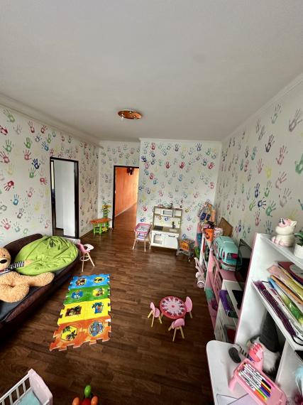 PREDAJ: 3 izbový byt, 71,69 m2, Revolučná ulica, Selice