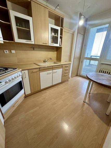 PREDAJ: 3 izbový byt, 64 m2, Bratislava - Karlova Ves