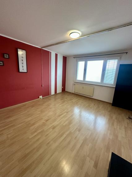PREDAJ: 3 izbový byt, 64 m2, Bratislava - Karlova Ves