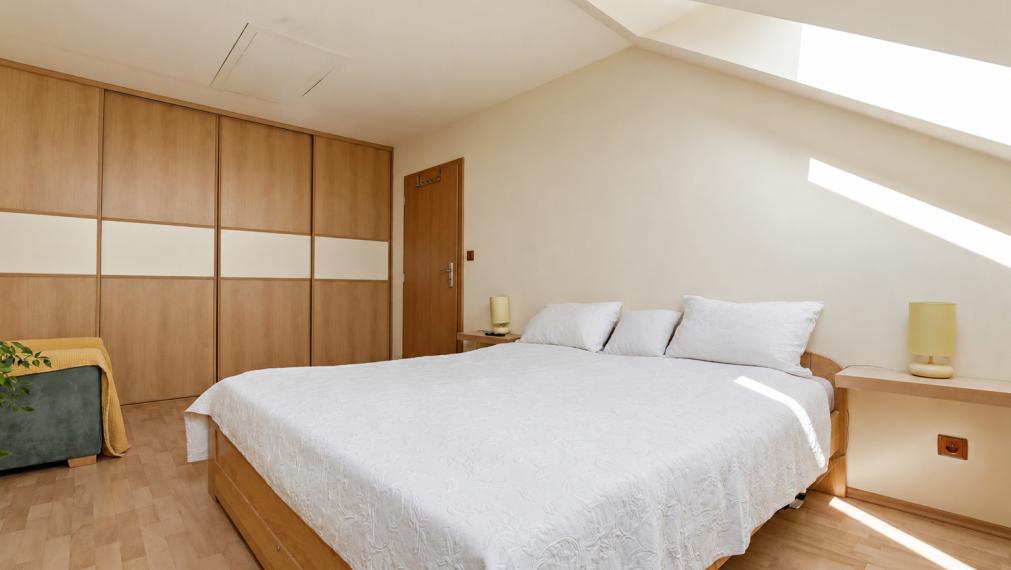Zariadený 4 izb. byt 141m², murovaný dom - Trnavská, Pezinok
