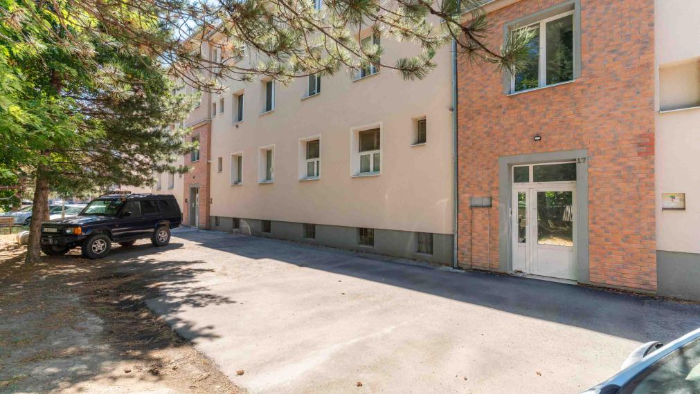 3 izb. byt 71m², murovaný dom - Dopravná, Bratislava - Rača