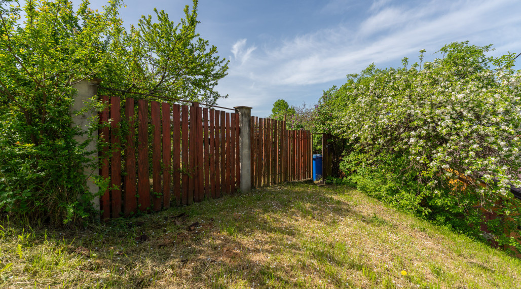 PREDAJ: stavebný pozemok, 1743 m2, Šenkvice