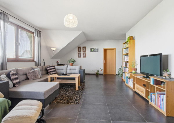 Zariadený 4 izb. byt 141m², murovaný dom - Trnavská, Pezinok
