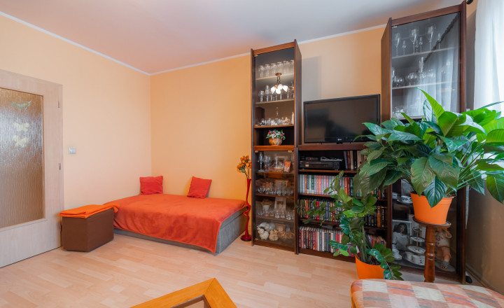 PREDANÉ - PREDAJ: 2 izbový byt, 55 m2, Pezinok - fotografia 1