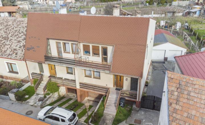 Predané-rodinný dom na predaj vo Svätom Jure, minútu od námestia, 340 000€ - fotografia 2
