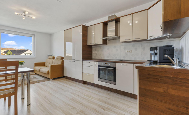 Predané - NOVOSTAVBA - Trojizbový byt s balkónom na Rulandskej ulici vo Svätom Jure - fotografia 10
