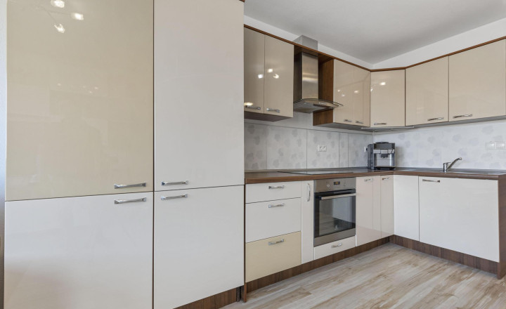 Predané - NOVOSTAVBA - Trojizbový byt s balkónom na Rulandskej ulici vo Svätom Jure - fotografia 12
