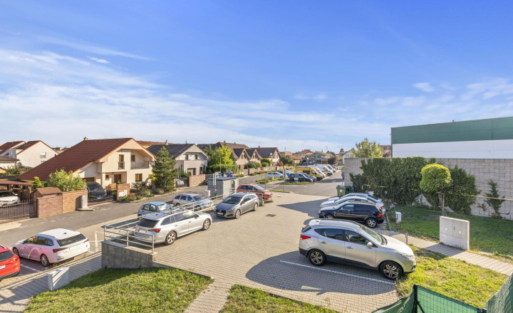 Predané - NOVOSTAVBA - Trojizbový byt s balkónom na Rulandskej ulici vo Svätom Jure - fotografia 15