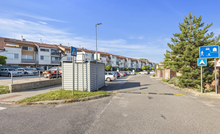 Predané - NOVOSTAVBA - Trojizbový byt s balkónom na Rulandskej ulici vo Svätom Jure - fotografia 19