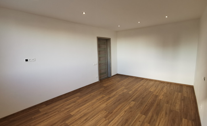 PRENAJATÉ-PRENÁJOM: 1 - izbový byt, 35,70 m2, Baltská 1, Bratislava - Podunajské Biskupice - fotografia 8