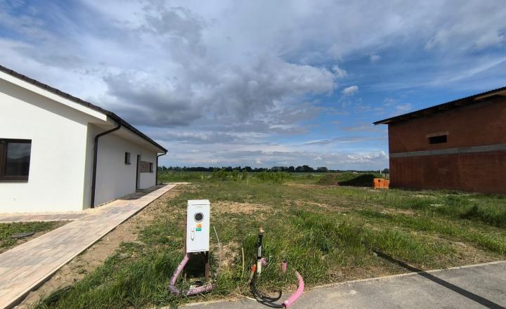 PREDANÉ - PREDAJ: stavebné pozemky, 489 m2, 554 m2, Cífer - Pác - fotografia 3