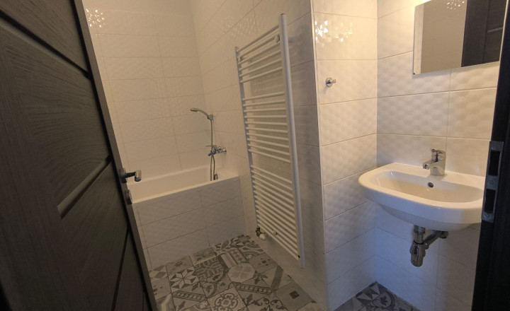 PRENAJATÉ-PRENÁJOM: 2- izbový byt, 55,2 m2 s garážovým parkovacím miestom, Slovenský Grob - fotografia 9