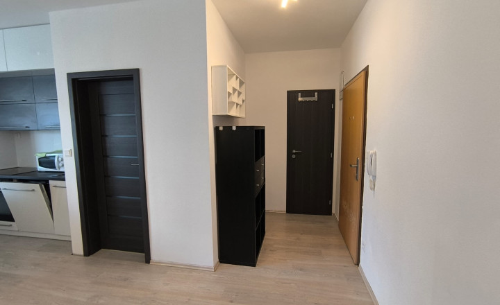 PRENAJATÉ-PRENÁJOM: 2- izbový byt, 55,2 m2 s garážovým parkovacím miestom, Slovenský Grob - fotografia 1