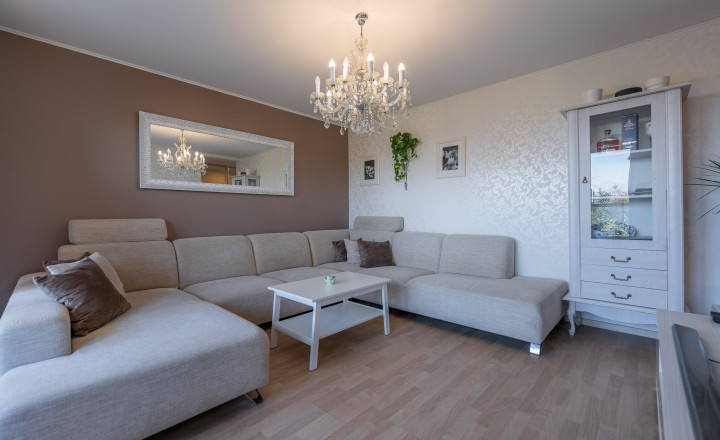 PREDANÉ-PREDAJ: 3 izbový byt, 68 m2, záhrada, parkovacie miesto, Rovinka - fotografia 1