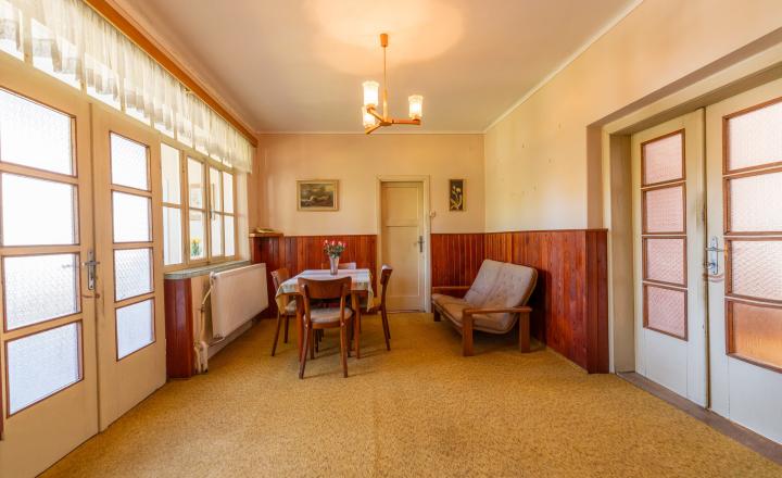 PREDANÉ - PREDAJ: starší rodinný dom s väčším pozemkom, Horná 20, Šenkvice - fotografia 4