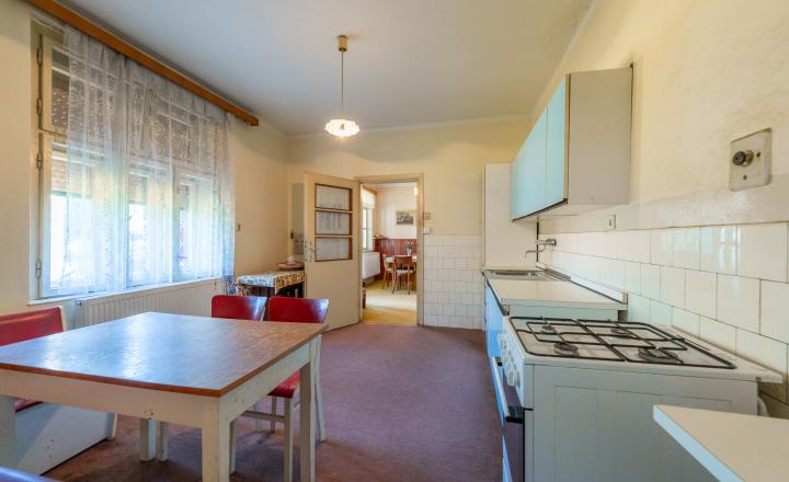 PREDANÉ - PREDAJ: starší rodinný dom s väčším pozemkom, Horná 20, Šenkvice - fotografia 6